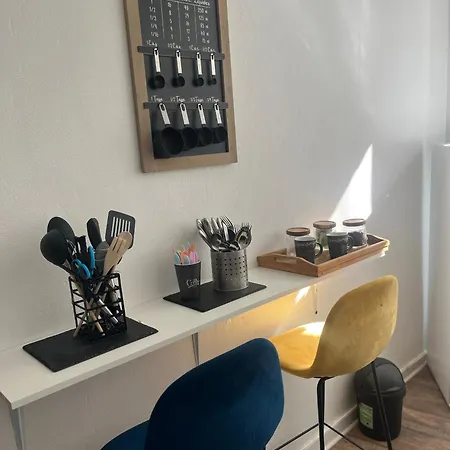 Les Pieds Dans L Eau Étretat