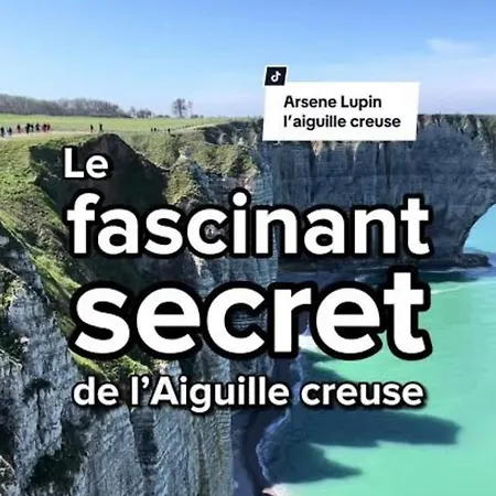 Les Pieds Dans L Eau Étretat